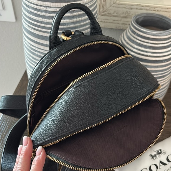 Coach Carrie 23 Backpack Black NWT - Picture 8 of 12